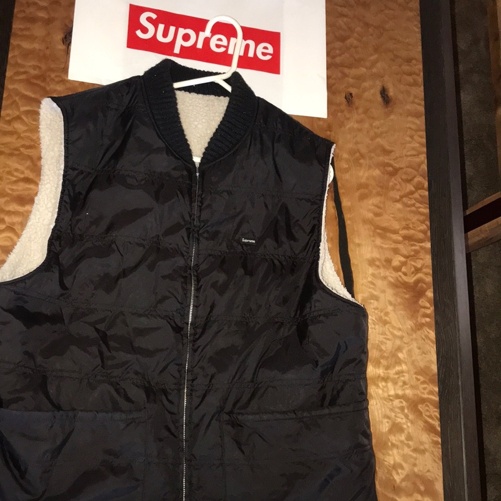 Reversible supreme vest